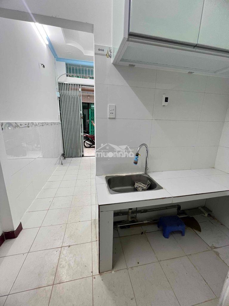 Nhà 4 tầng lạc long quân q11, 3pn , hẻm 4m cách hxt 15m , ngay đầm sen - Ảnh 3