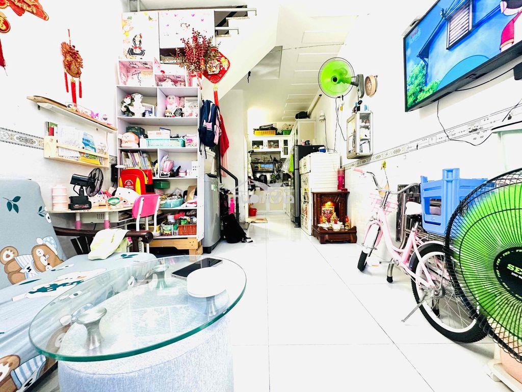 Nhà đsh 1/.hà huy giáp hẻm ôtô ngay sát ngã tư ga q.12 - 2