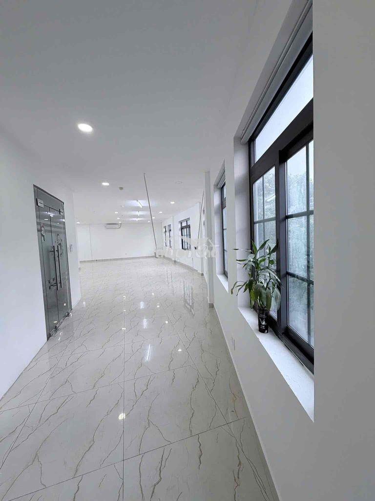 Cho thuê vp 130m2 vĩnh khánh q4, sàn suốt không cột, cửa sổ thoáng - Ảnh 3