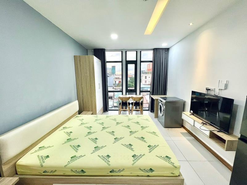 Cho thuê căn hộ bình thạnh gần ngã tư hàng xanh, full nội thất, cửa sổ lớn siêu thoáng, thang máy tiện đi q1