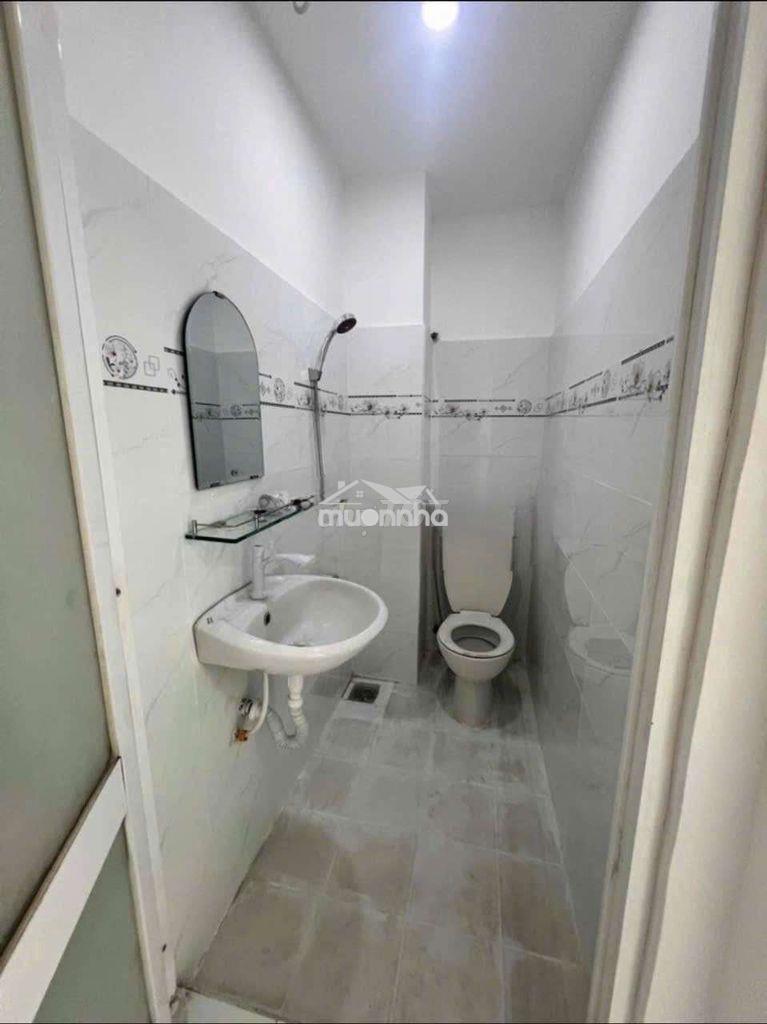 Cho thuê nhà 3 pn 3wc 3 máy lạnh hẻm 151 huỳnh văn bánh, phú nhuận - Ảnh 2