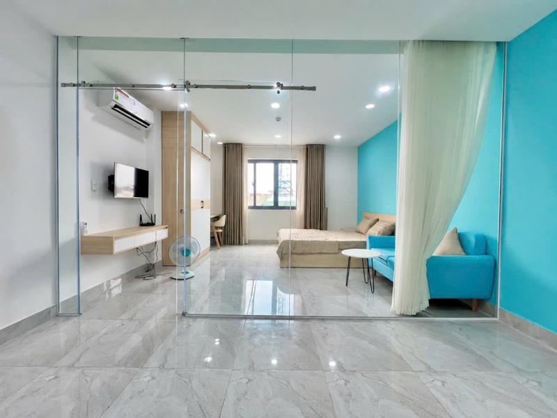 Cho thuê căn hộ 1 phòng ngủ rộng 50m2 cửa sổ trời thoáng sáng gần ngã tư phú nhuận đường thích quảng đức