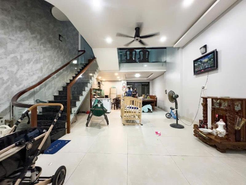 Nhà 3 tầng 6 x 19 khu vip đường số 53, ngay đường bờ kênh mới, khu phân lô bàn cờ - Ảnh 4