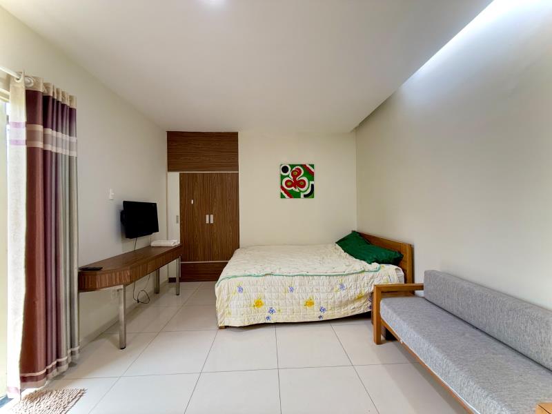 Căn hộ ban công rộng đường nguyễn cửu vân, bình thạnh gần cầu thị nghè, quận 1, full nội thất, thang máy - Ảnh 2
