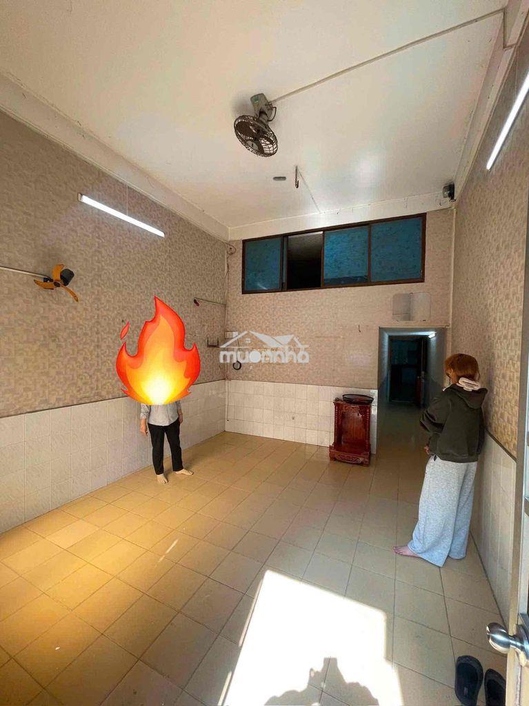 Cư xá ngay chợ phùng hưng 3pn 2máylạnh điện nước nhà nước - Ảnh 3