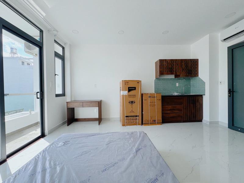 Cho thuê căn hộ ban công 38m2 full nội thất tone gỗ ngay nơ trang long gần chợ bà chiểu giáp quận 1,3 khu an ninh tốt - Ảnh 4