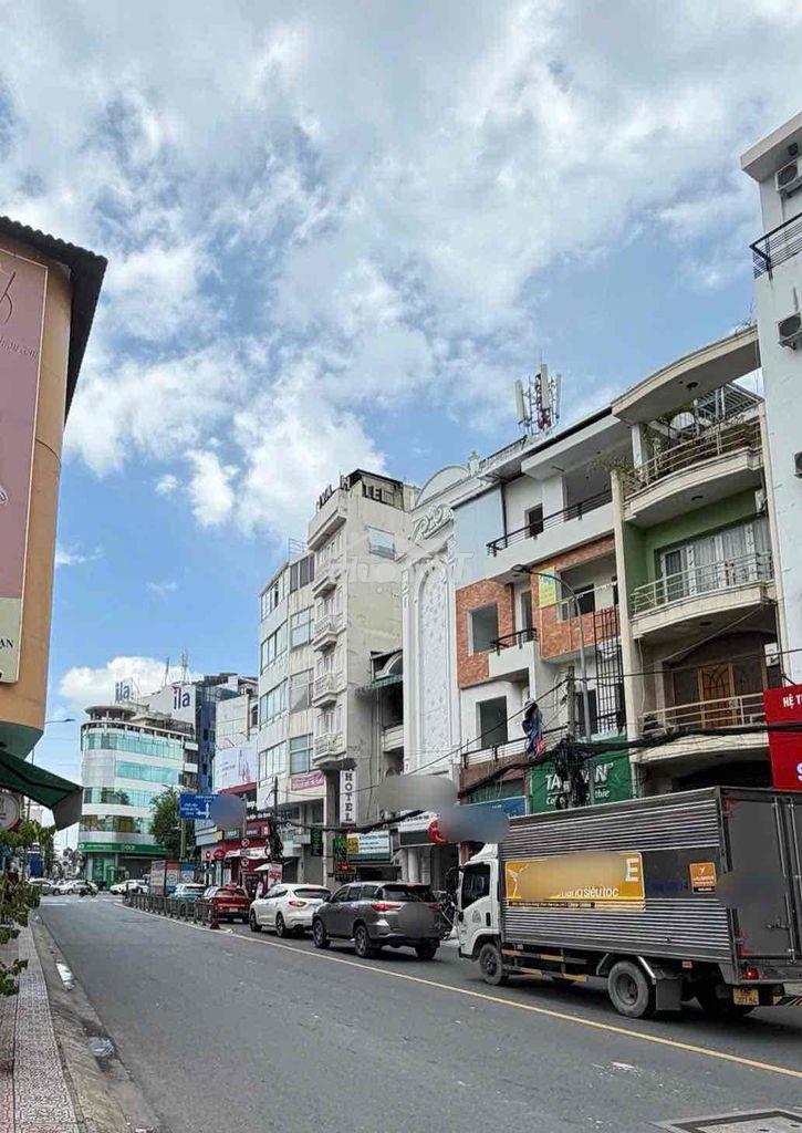 Nhà đẹp-60m-hẻm xe hơi út tịch-hoàng văn thụ-cách mặt tiền đúng 1 căn