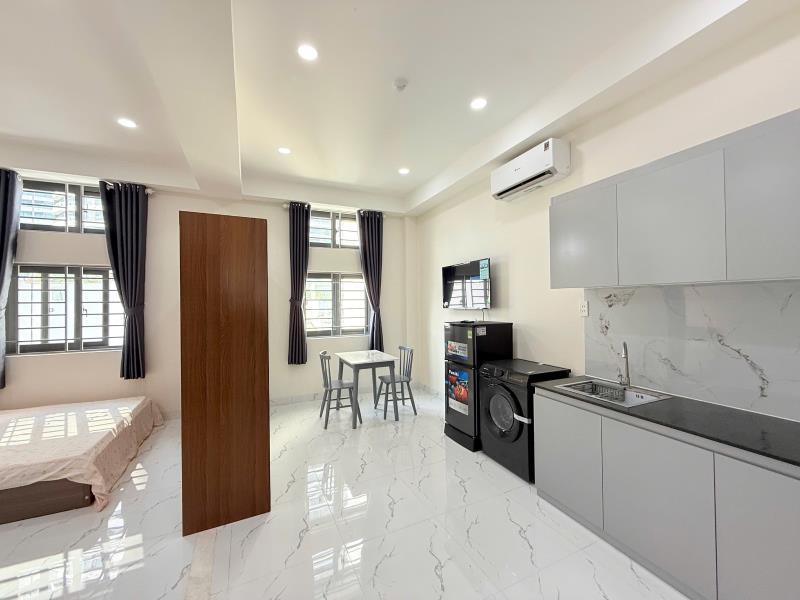 Cho thuê căn hộ cửa sổ trời sáng thoáng rộng 45m2 full nột thất ngay ngã tư hàng xanh xô viết nghệ tĩnh bình thạnh - Ảnh 2