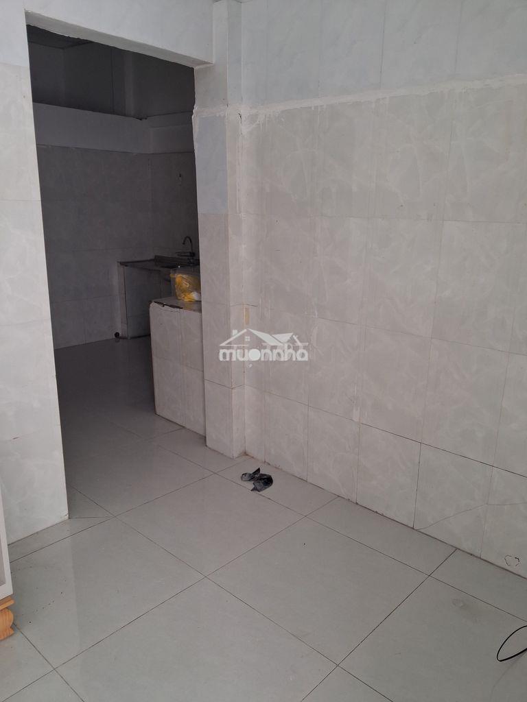 Trương quốc dung,nhà trệt,5m×8m.có sân