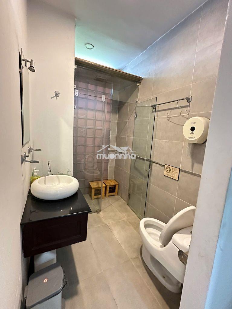 Cho thuê phòng trống lầu 2 dt 35m2