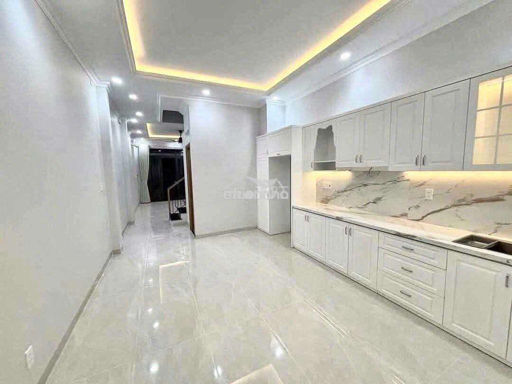Nhà 3 tầng,sân thượng,4pn,5wc,đối diện cổng vạn phúc hbphuoc  - Ảnh 3