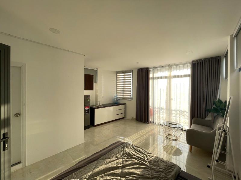 Căn hộ gần nguyễn văn đậu thang máy hầm xe bancol lớn siêu rộng 30m2 - Ảnh 2