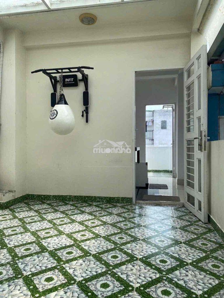 Nhà cho thuê 14,5tr với 4pn 3wc, dt 40m2 ht 3 tầng - 3