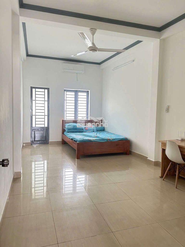 Full nội thất 4x17 trệt 2 lầu 3pn sân thượng tch10 hẻm thông 5m