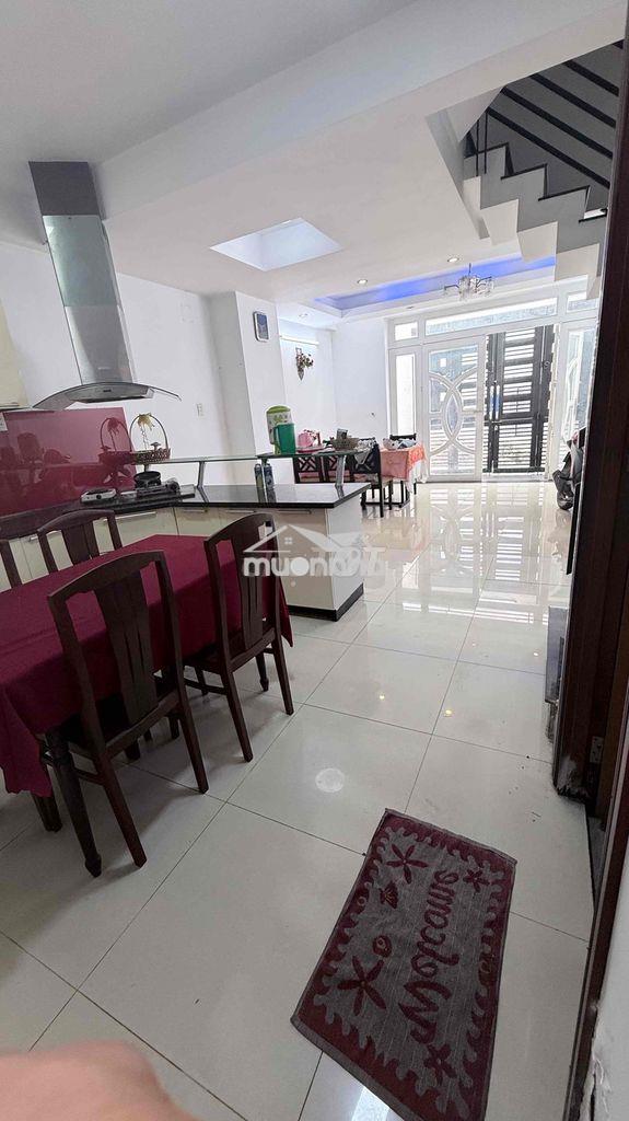 Nhà ngợp cần bán gấp - Ảnh 2