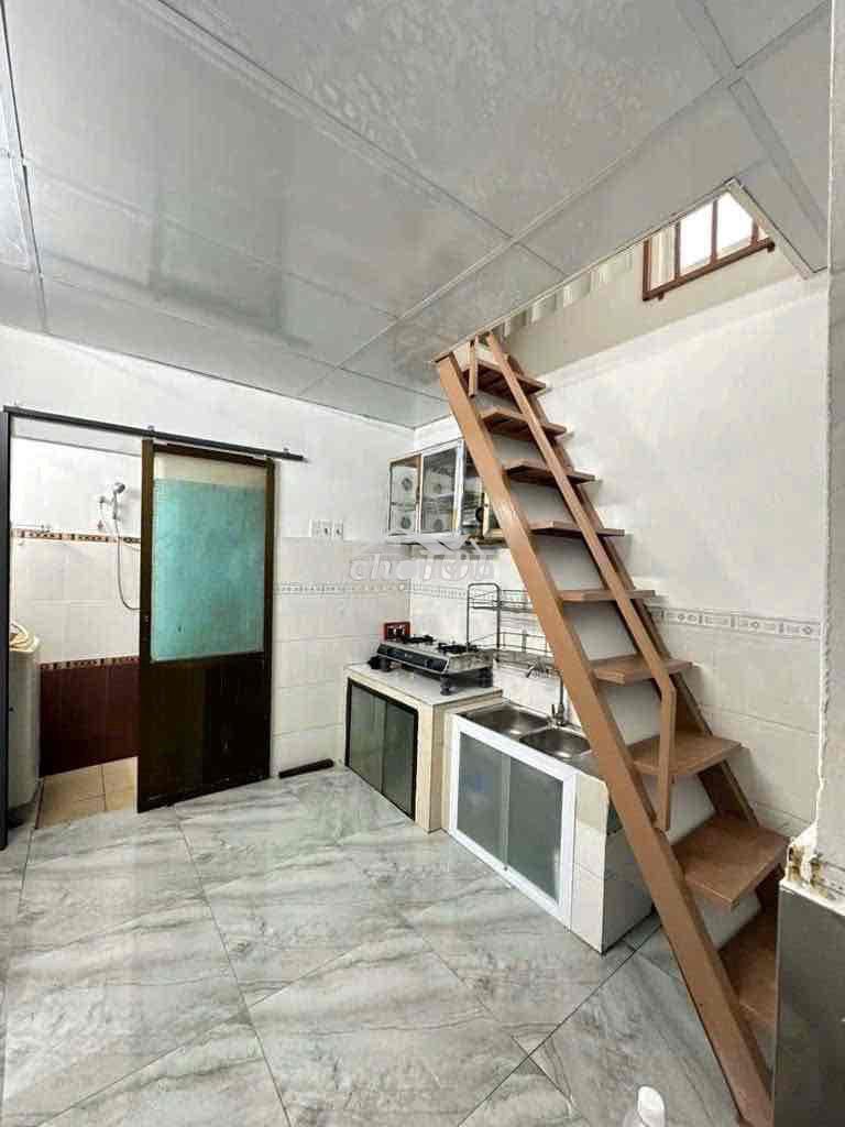 Nguyên căn nhỏ xinh 1 trệt 3 lầu, 3pn hẻm cmt8, quận 3