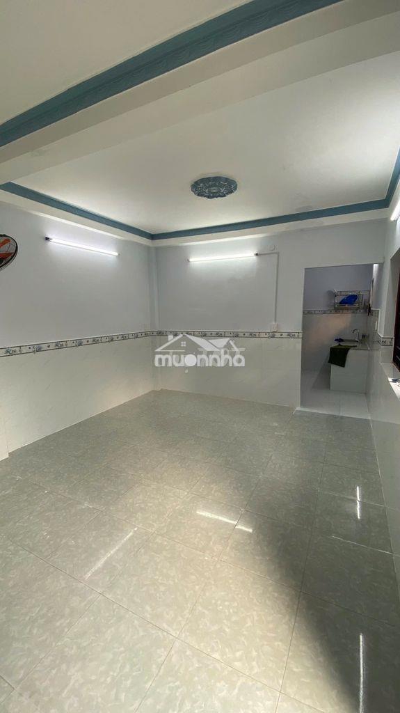 Cho thuê tầng trệt nhà nguyên căn, hẻm thông, xe 16c đậu trước nhà