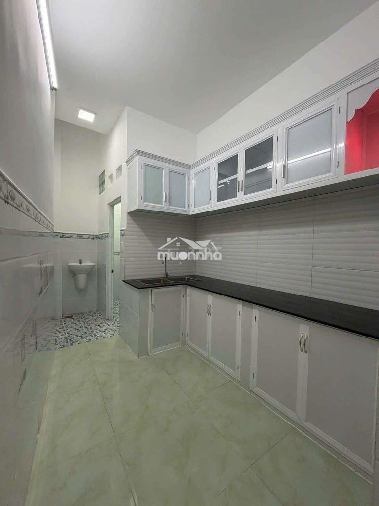 Sau lưng căn mặt tiền đường bãi sậy, gần chợ bình tiên, giá mềm. - Ảnh 4