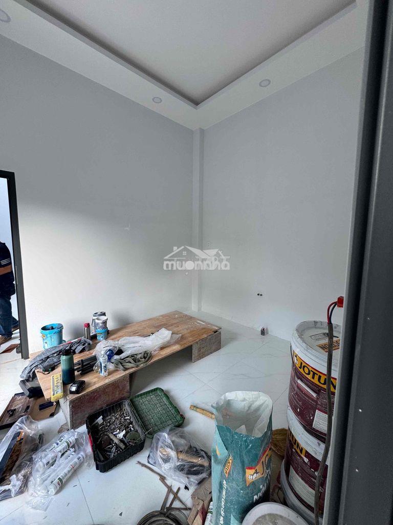 Nhà dt 4m20x12m20 .3 lầu sân thượng 4 p,5 wc cách bến xe q8 ,2 cây số - Ảnh 4