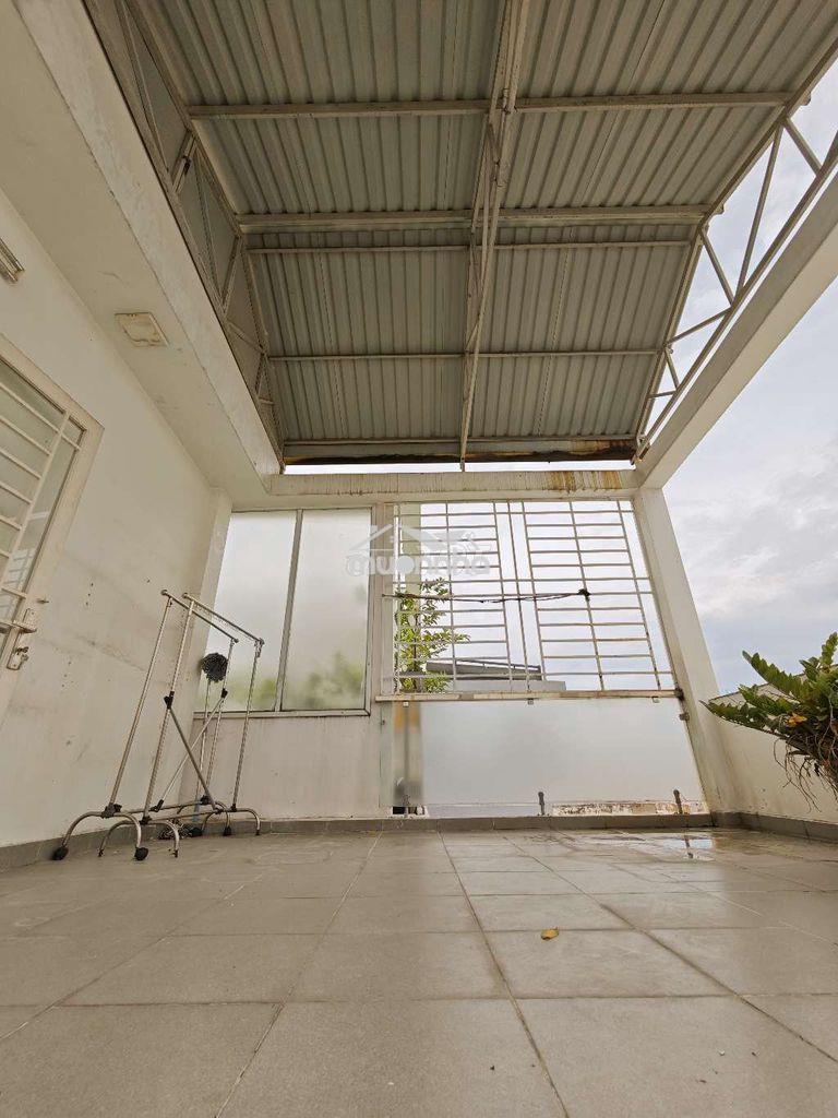 Phan đăng lưu, ngang 6.7m, dtsd 150m2, 5 tầng btct, hẻm xe hơi