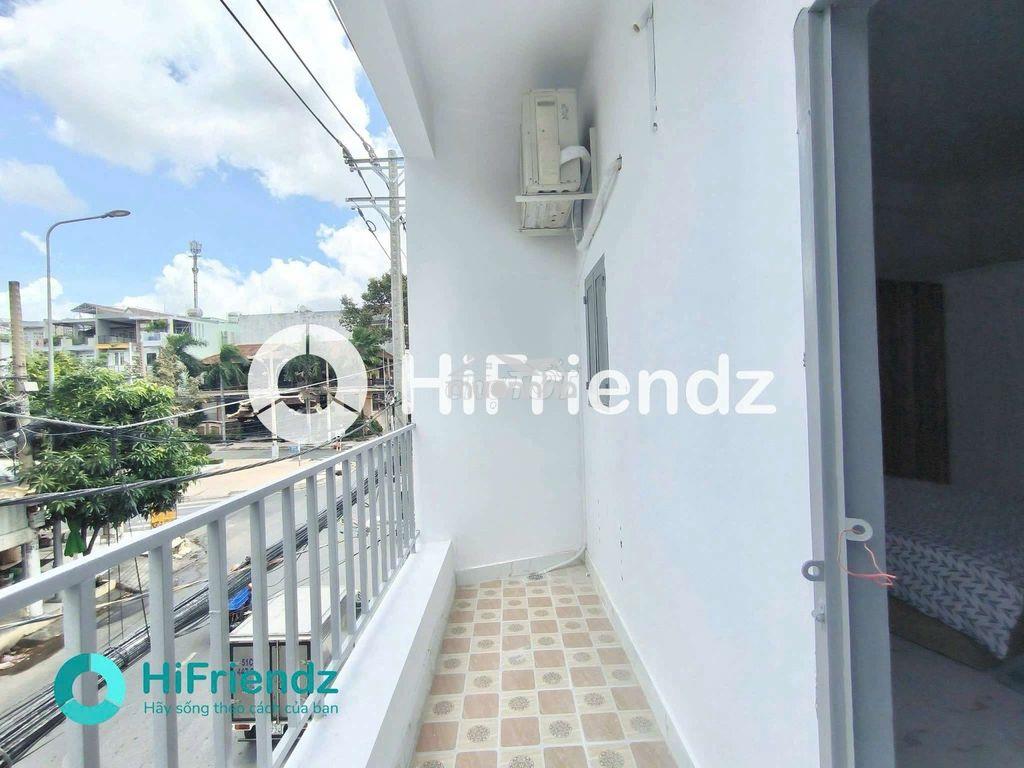 Phòng rộng hơn 40m2 có bancol thông thoáng - thang máy - Ảnh 2