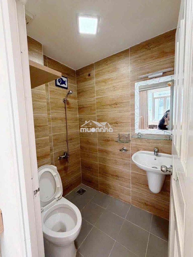 Phòng full tiện nghi ban công ngay trần phú - Ảnh 4