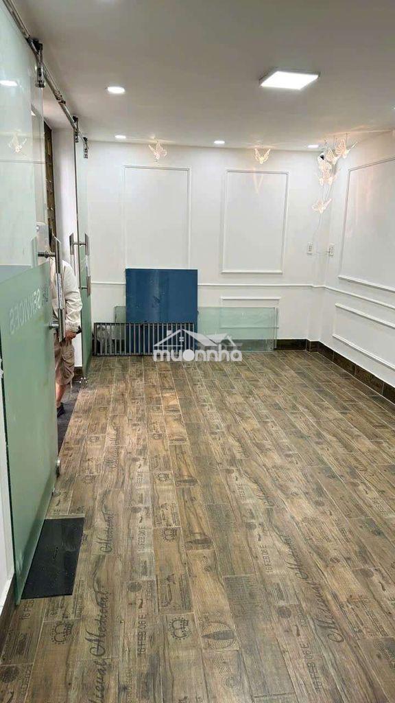 Nhà mới 1 trệt 3 lầu 8x5m 2 phòng 4 wc hẻm lê hồng phong