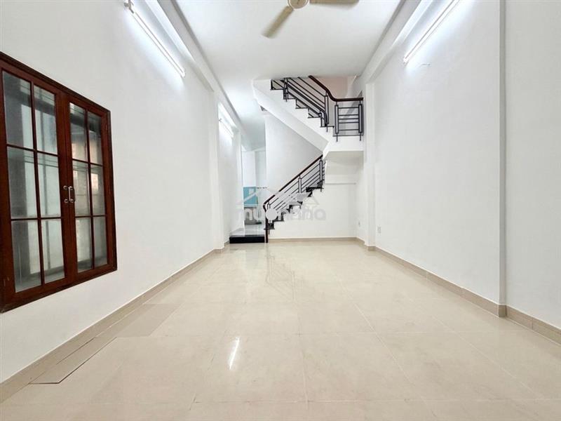 Nhà hxh phan văn trị thông tứ tung - 50m2, 2 tầng, có phòng ngủ trệt