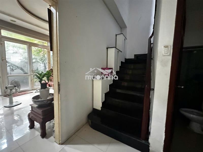 Cho thuê biệt thự hxh 750/  nguyễn kiệm, p4, phú nhuận.