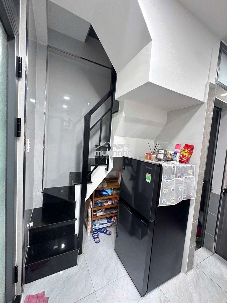 Bạch đằng-3 tầng- 2 pn,3,wc - kiên cố-mới đẹp-sát rạch xuyên tâm - 4
