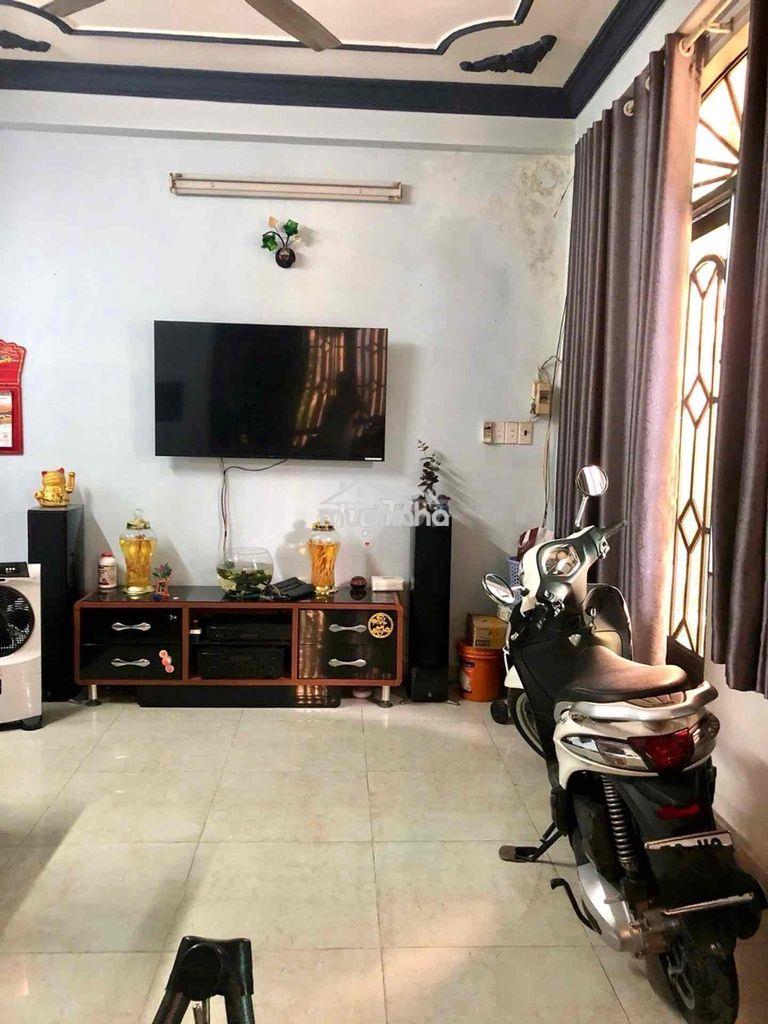 Nhà cấp 4 3 lầu 3 pn sân thượng nở hậu 7 , hẻm oto trước nhà - Ảnh 4
