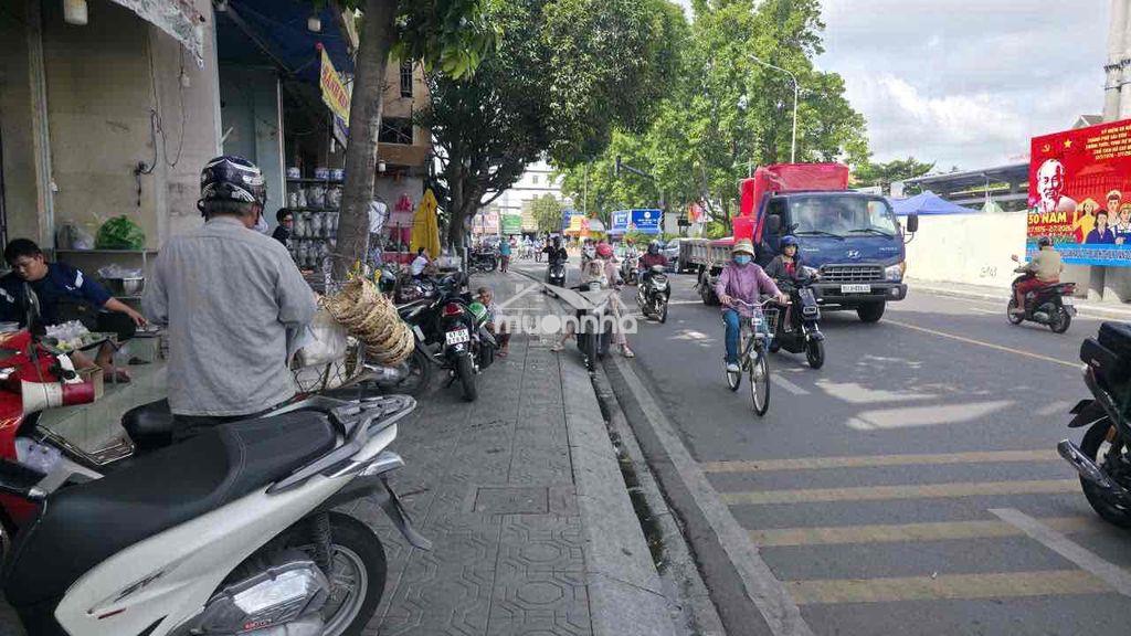 Cho thuê nhà 2 lầu , sát chợ dĩ an 1 , tp hồ chí mình - Ảnh 2