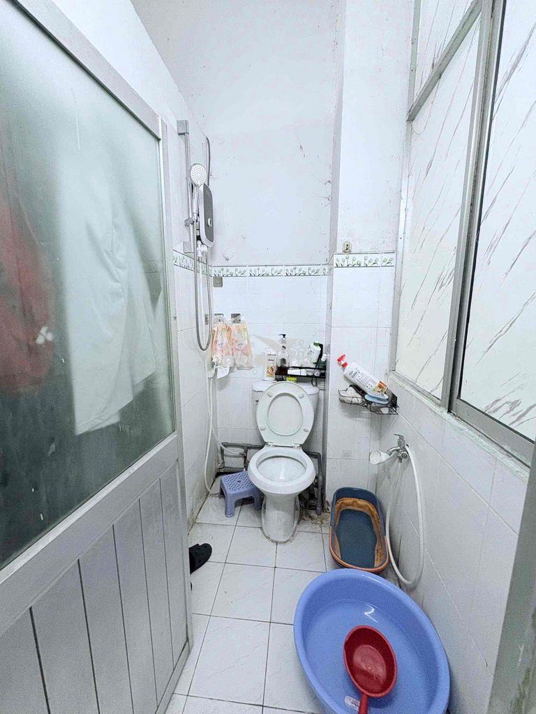 Phòng máy lạnh 40m2 siêu rộng cửa sổ lớn thoáng mát phú nhuận - Ảnh 3