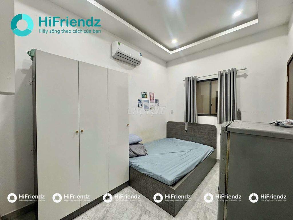 Phòng nhỏ gọn đầy đủ nội thất cửa sổ thông thoáng - Ảnh 4