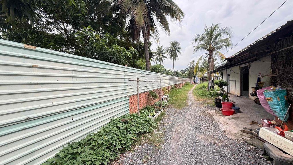 Bán đất vườn — cạnh đại học luật - 13 triệu/m2 - 4
