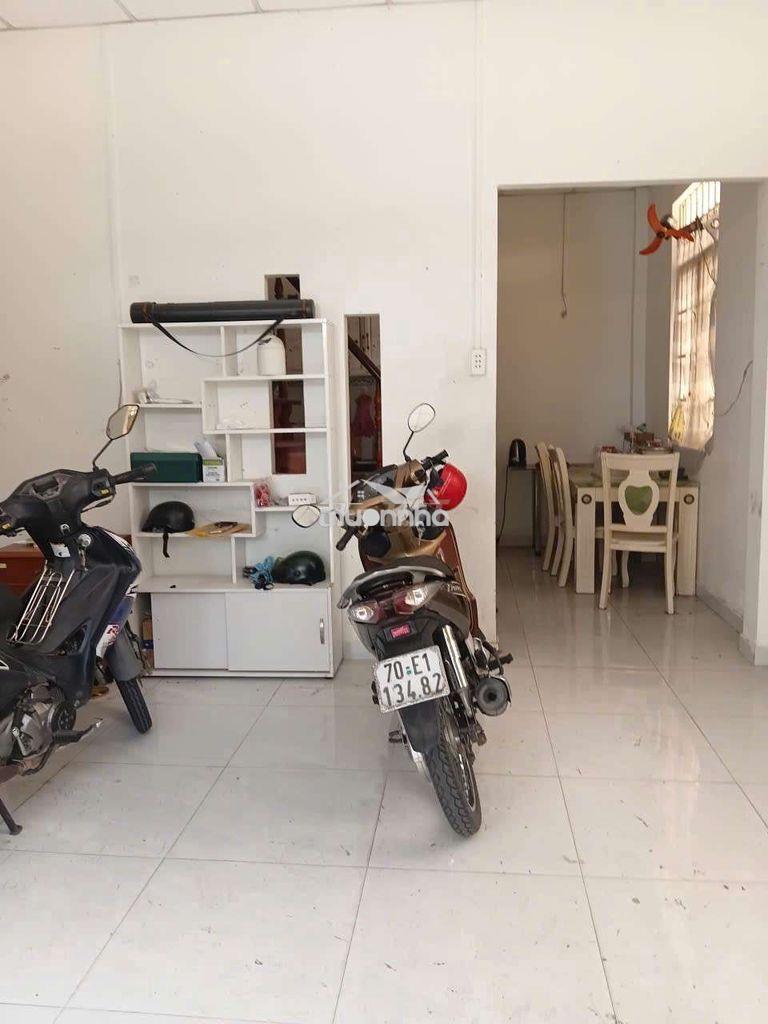 Hẻm nhựa 5m thông đẹp vườn lài dt:3,2x16 trệt 1 gác đúc khu dân trí - Ảnh 2