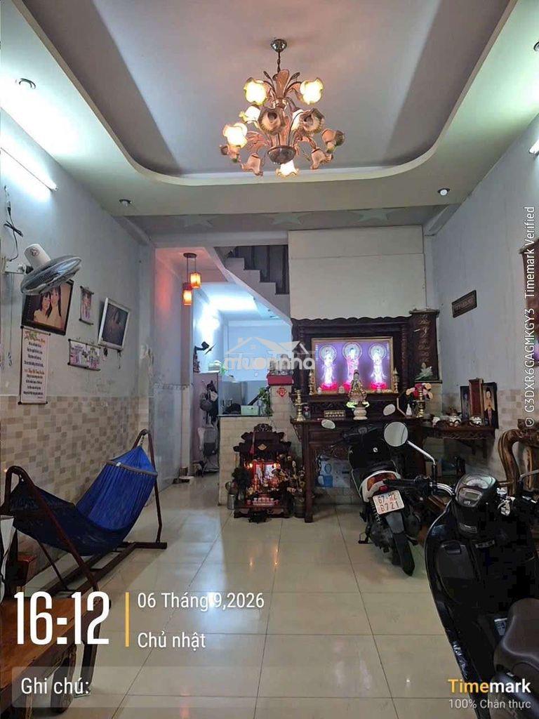 Bán gấp nhà 1 trệt 2 lầu + sân thượng 4x18m shr đg xe tải 1/50m pvh