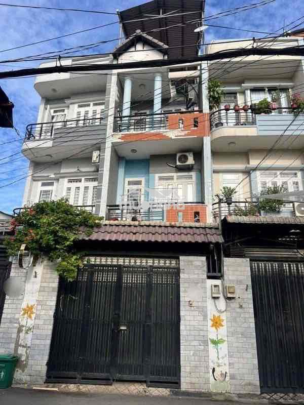 Nhà 1 trệt 2 lầu mặt tiền đường 26 phước long a gần ngã tư mk