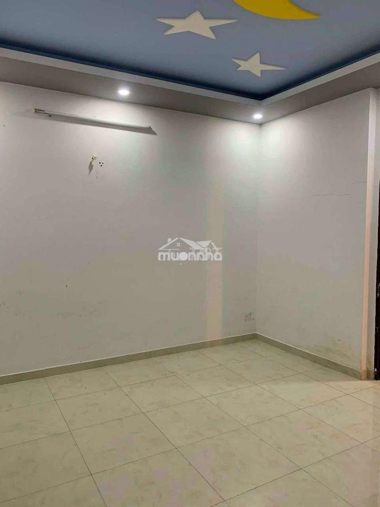Nhà nở hậu 4,5×13m – gần trường lê trọng tấn – hẻm 6m xe hơi - Ảnh 4