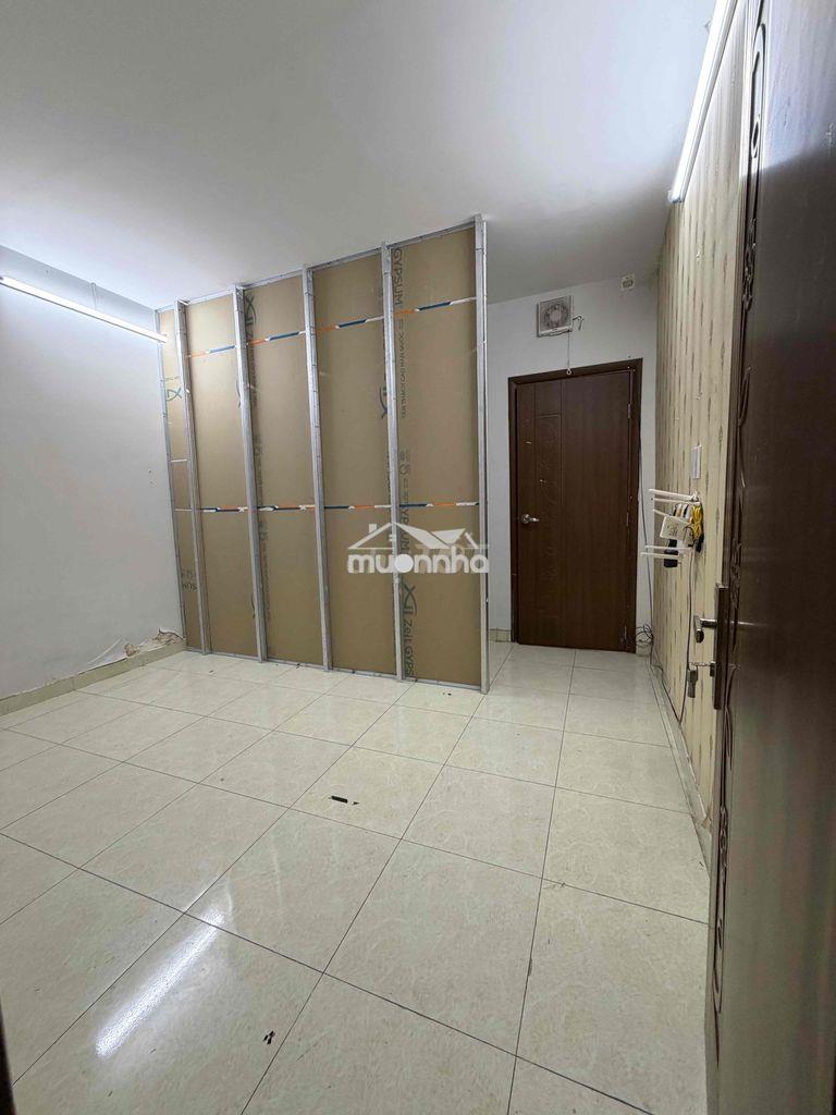 Cho thuê nguyên tầng 2 , riêng biệt 2 phòng ngủ 1 wc ban công sân thu - Ảnh 3