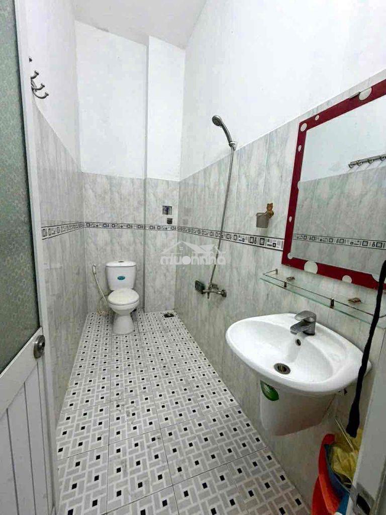 Cho thuê nhà bà điểm - diện tích: 5x16m - kết cấu: trệt 1 lầu - Ảnh 2