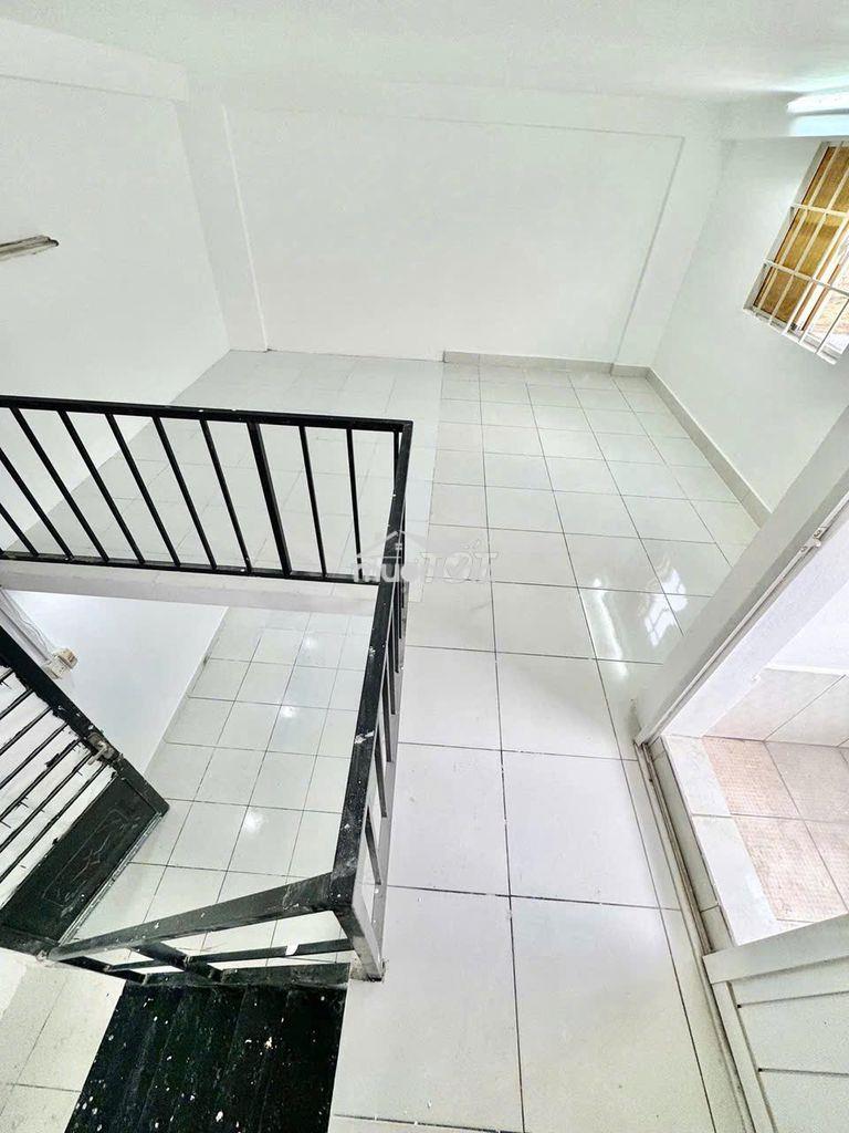Becamex hòa lợi lầu 3 ép giá được 385 triệu.  ngộp nặng - Ảnh 3
