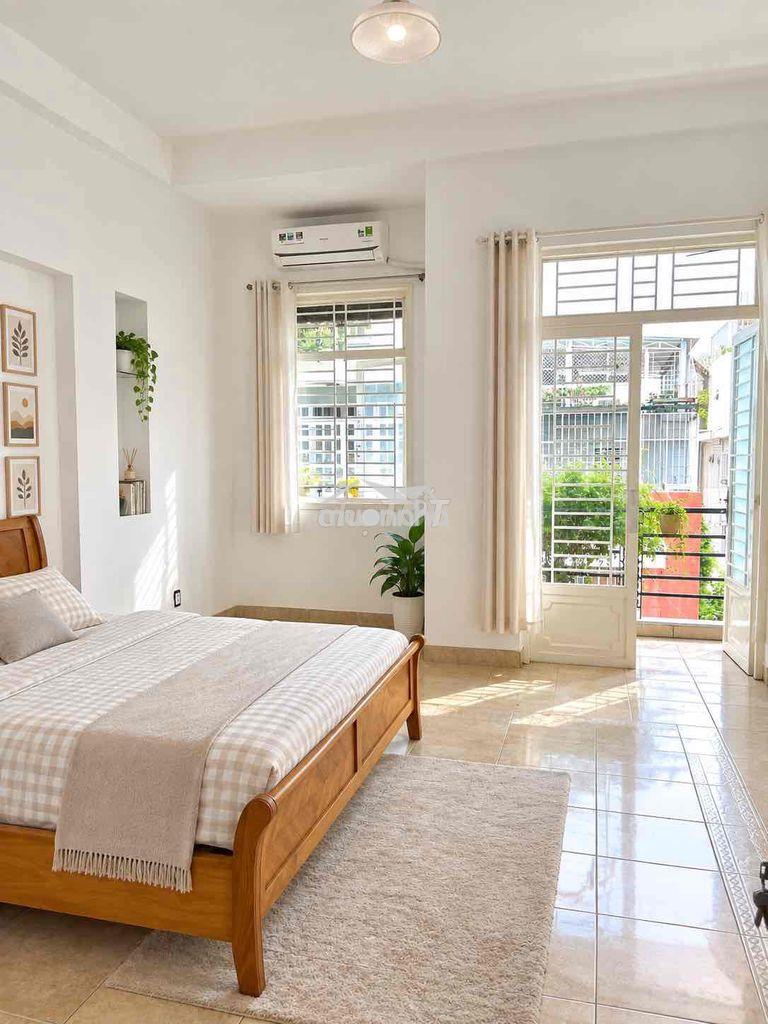 Phòng studio ban công cửa sổ thoáng - ngay nguyễn trọng tuyển
