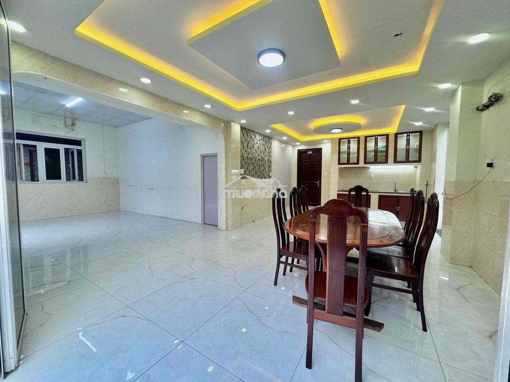 Cho thuê mặt bằng kinh doanh hoặc ngăn phòng ở_có sân đậu được xe hơi - Ảnh 3