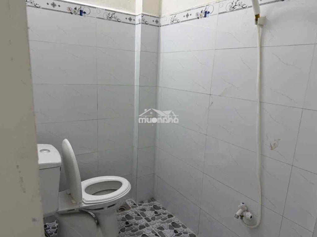Nhà đẹp sạch sẽ 2pn 1wc đs 4 có sân - Ảnh 3