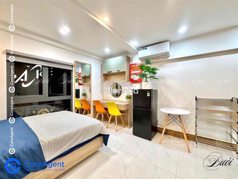 Phòng đẹp ban công full nội thất ngay dương quảng hàm