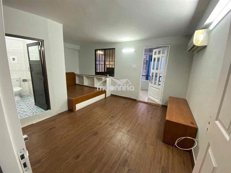 Cho thuê 1pn balcon 30m2 tách bếp_đối diện cao đẳng kinh tế quận 10