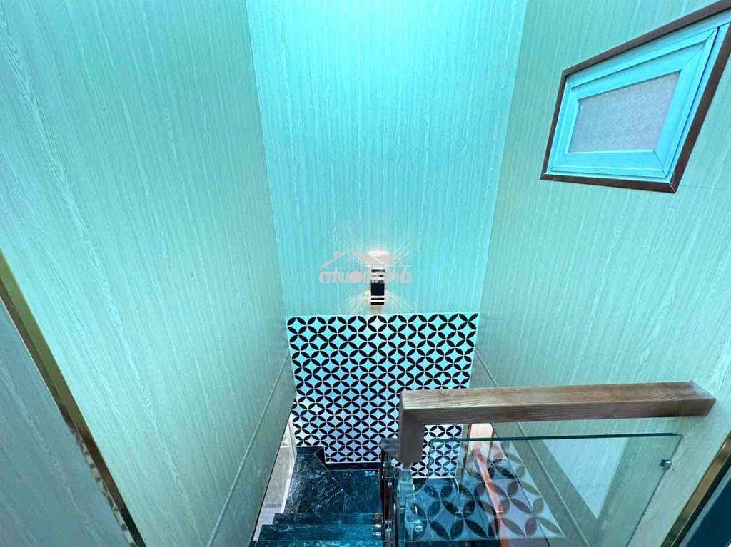 Nhà q7 - sổ riêng- giá dễ chịu - Ảnh 2