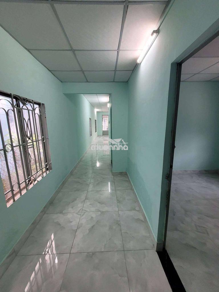 Nhà rộng 170m sân rộng 3pn đường lớn xe cont gần ngã 4 bình phước - Ảnh 3