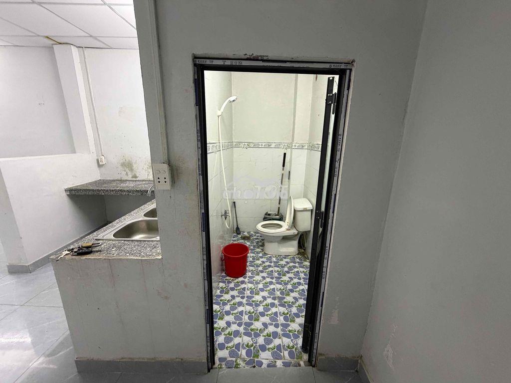 Cho thuê nhà cộng kho xưởng 160m2 giá rẻ - Ảnh 4